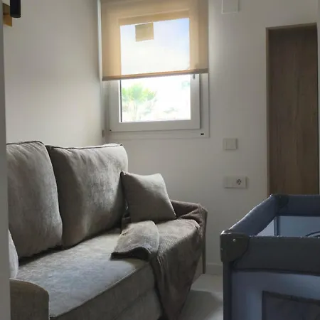 Modern With Terrace Апартаменти