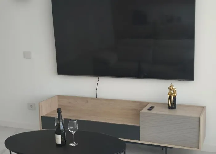 Modern With Terrace Apartment *