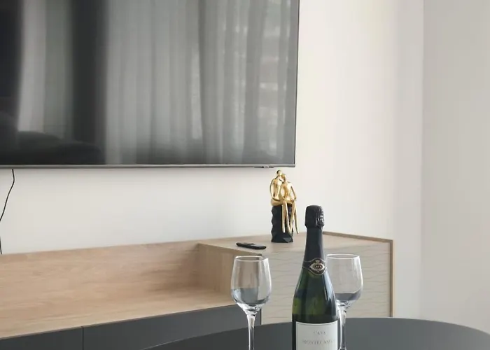 Apartment Modern With Terrace *